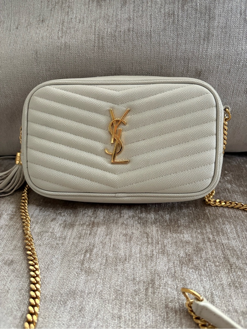 Saint Laurent Quilted Lou Camera Bag in Cream with Gold Hardware - Picture 2 of 6